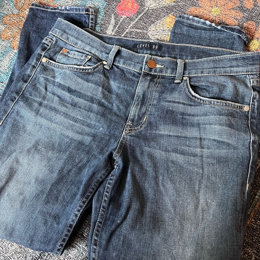 Level 99 low rise blue jeans